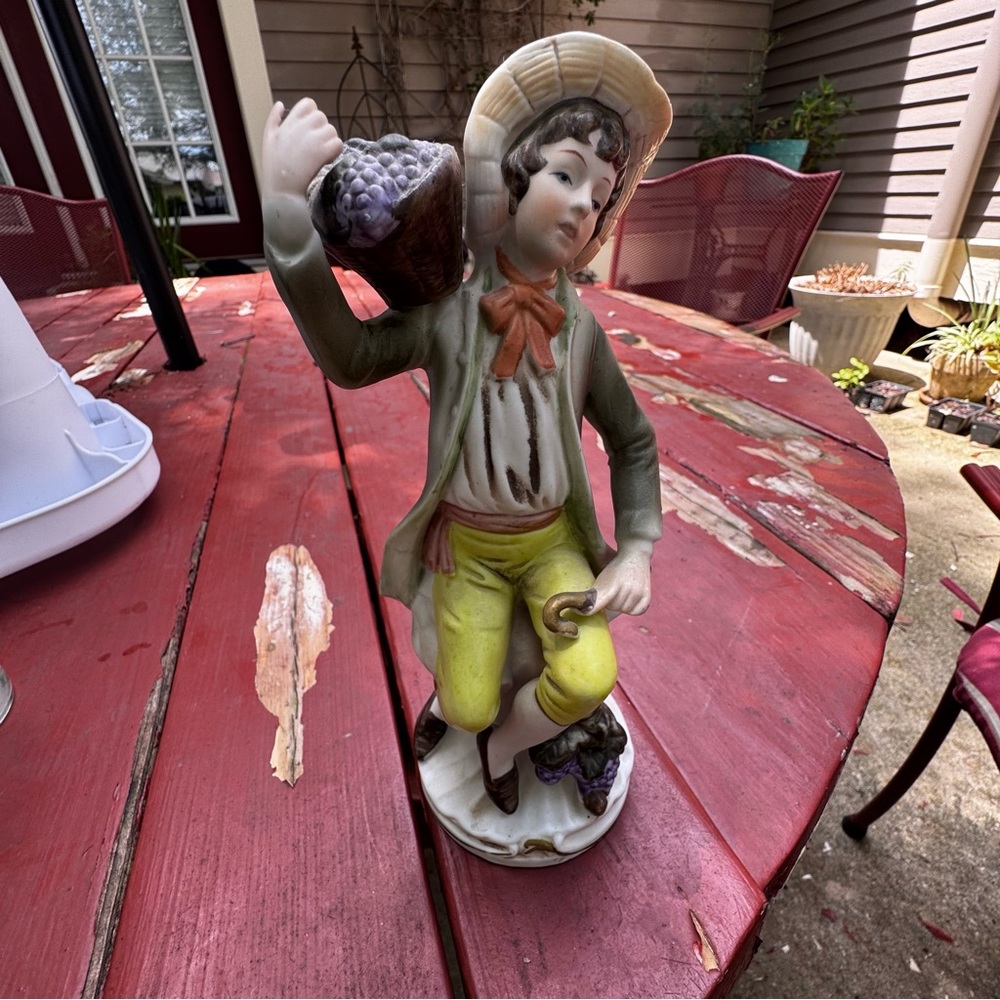 Vintage Homco porcelain figurine